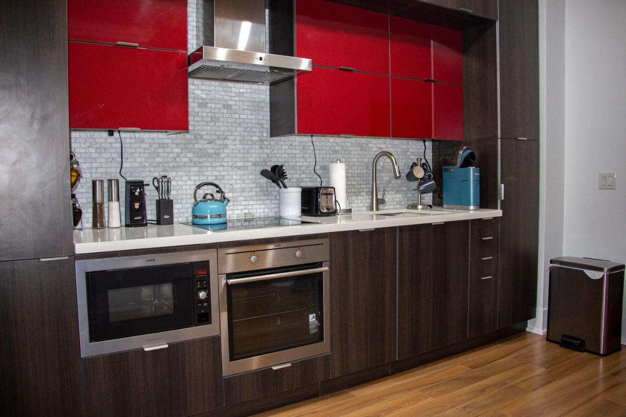 Downtown High-Rise Condo- Cn Tower View تورونتو المظهر الخارجي الصورة